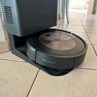 robot aspirapolvere Romba j7+