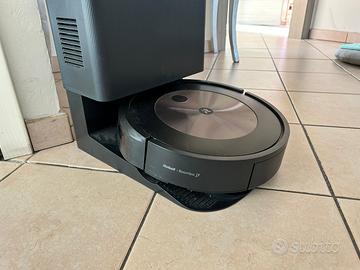 robot aspirapolvere Romba j7+