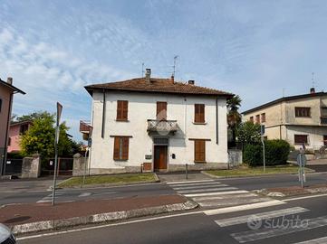3 LOCALI A CASATENOVO