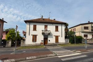3 LOCALI A CASATENOVO
