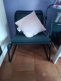 poltrona con due cuscini