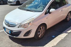 Opel corsa GPL Benzina 2012