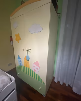 armadio+lampadario per bambini