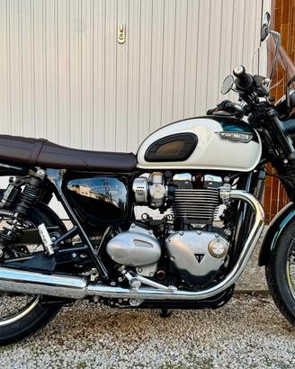 Bonneville T120 super accessoriata