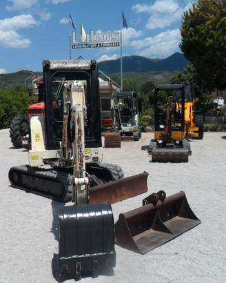 Miniescavatore BOBCAT X325