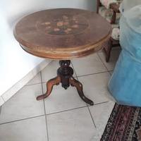 Tavolino da the Maggiolini