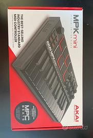 Akai MPKmini midi controller