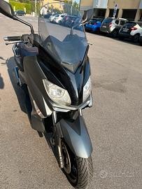 Yamaha Xmax 250