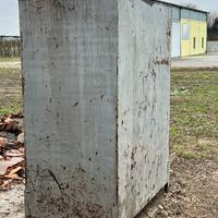 Cisterna o contenitore in ferro