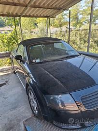 Vedo  Audi TT .