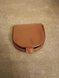 Portamonete in similpelle marrone con chiusura