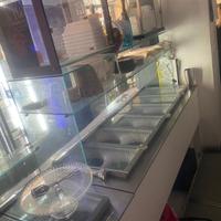 Bancone gelateria con 12 vashette.