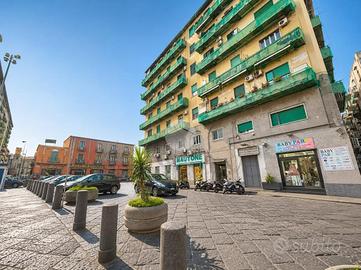 5 LOCALI A NAPOLI