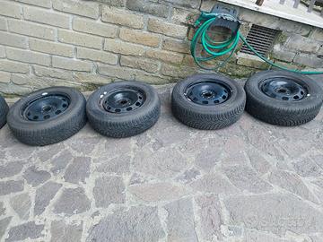 quattro gomme invernali con cerchi 195/65/15