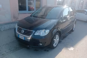Volkswagen Touran 1.9 TDI 105CV 5 Posti DSG