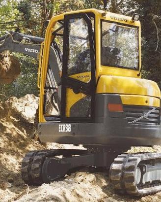 escavatore volvo ecr 38