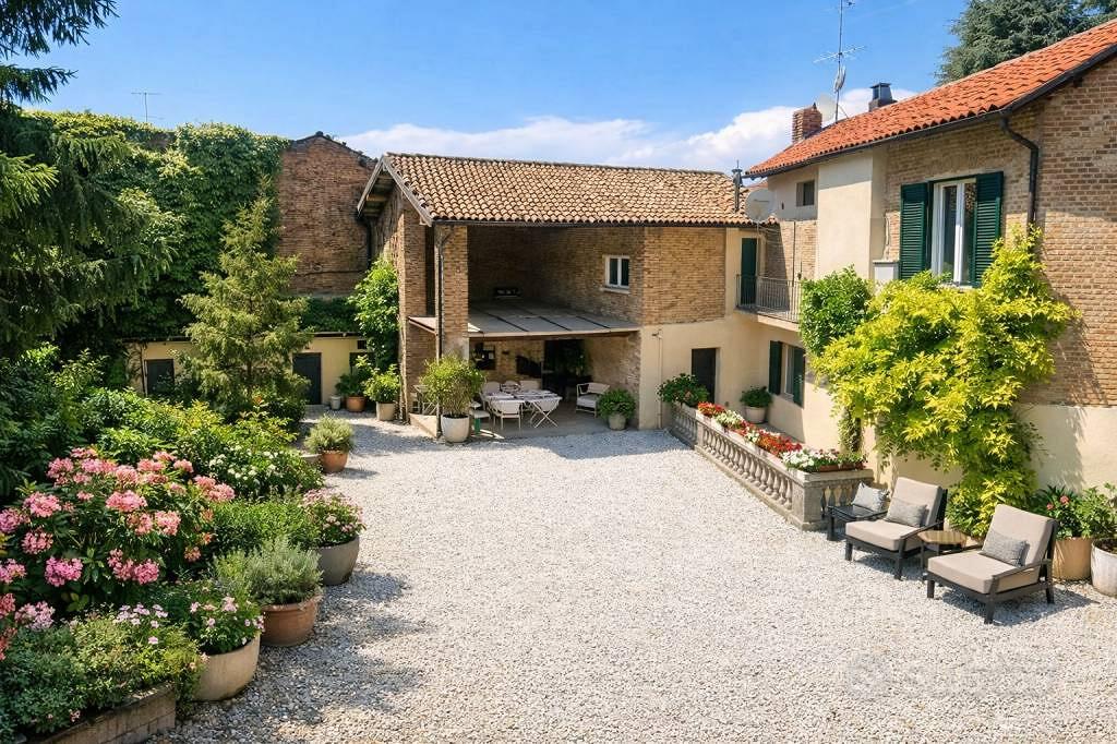 Casa – Casteggio, Pistornile - Altro