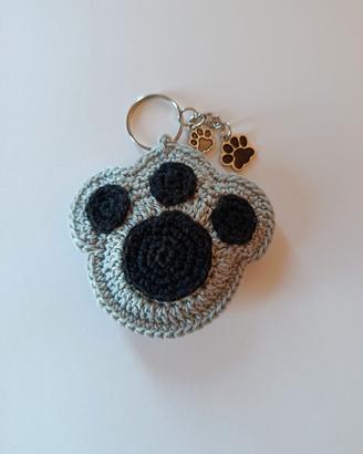 PORTACHIAVI ZAMPA FATTO A MANO ALL'UNCINETTO 