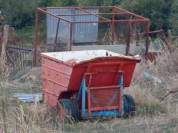 Rimorchio agricolo a vasca