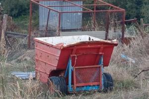 Rimorchio agricolo a vasca