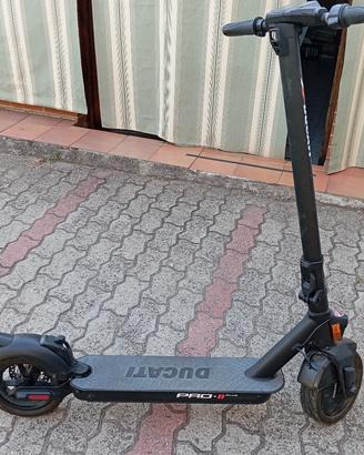 Monopattino ducati 