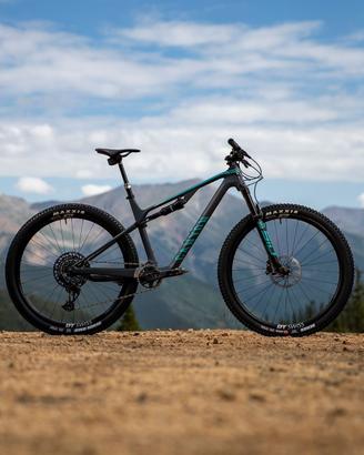 MTB Canyon Lux Trail CF8/Taglia L /AXS Wireless