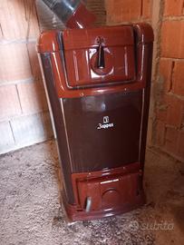 Stufa a legna vintage Zoppas in ghisa e smalto