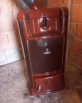 Stufa a legna vintage Zoppas in ghisa e smalto