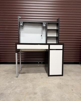 Scrivania IKEA