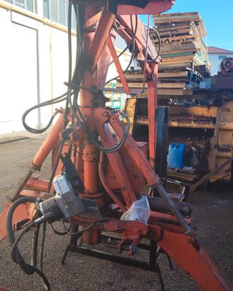 caricatore posteriore trattore 