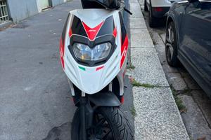 Aprilia sr motard 50 cc