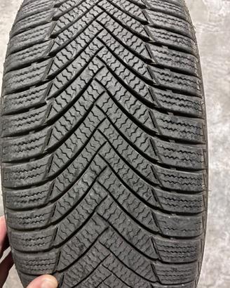 Cerchi 16 5 fori con gomme invernali 205/55