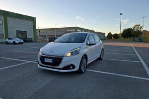 Peugeot 208 PureTech 82 5 porte Allure