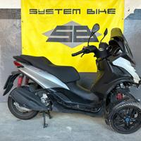 PIAGGIO MP3 300 HPE INCIDENTATO CRASHED BIKE