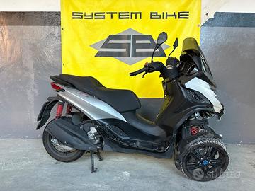 PIAGGIO MP3 300 HPE INCIDENTATO CRASHED BIKE