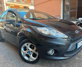 Ford Fiesta 1.4 TDCi 70CV 5 porte Titanium