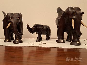 2 oggetti etnici in legno ebano + 1 omaggio