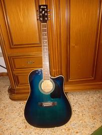 chitarra acustica Ibanez amplificata 