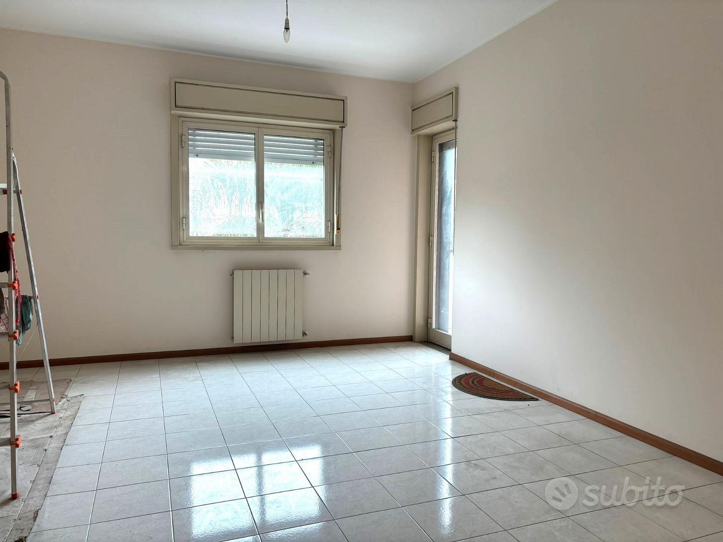 Giarre, ampio appartamento con garage (CT) - Vista 3