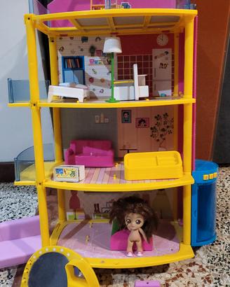 ME CONTRO TE LA SUPER CASA DELUXE