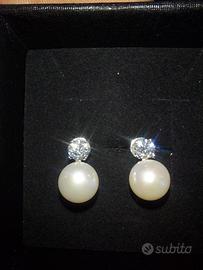 Orecchini d'argento 925 con perle e moissaniti