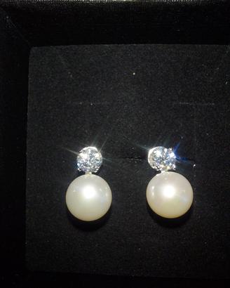 Orecchini d'argento 925 con perle e moissaniti