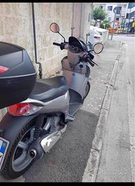 Scarabeo light 200 cc