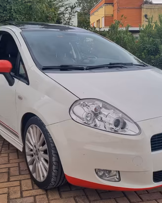 Grande punto sport 