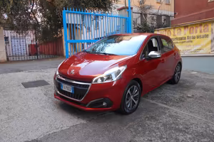 Peugeot 208 PureTech 82 5 porte Allure