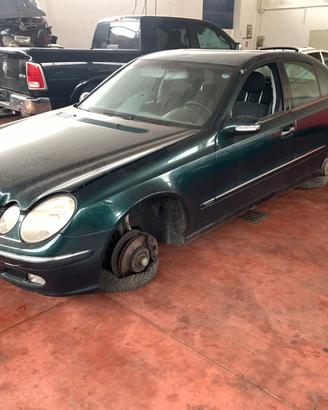 Ricambi Mercedes CLASSE E W211 benzina 271941 2005
