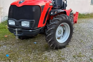 A. CARRARO TIGRE 4000 ORE 17 ANNO 2025 CON TRINCIA
