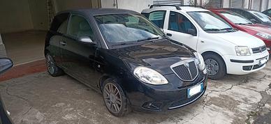 Ypsilon 1.3 MJT 90 CV DPF Sport MomoDesign