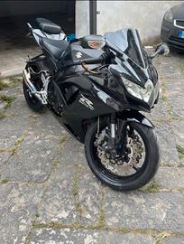 Suzuki gsx r 750 k8