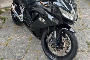 Suzuki gsx r 750 k8